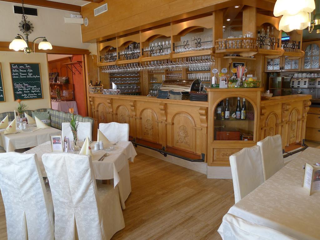 Hotel Restaurant Boeck "Roter Hahn" Sankt Poelten Extérieur photo