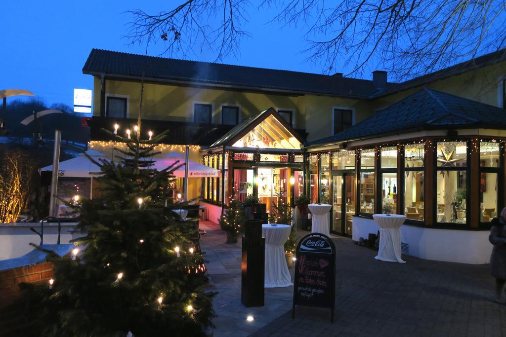 Hotel Restaurant Boeck "Roter Hahn" Sankt Poelten Extérieur photo